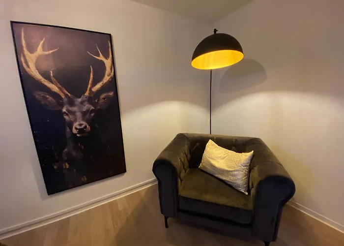 Forrest Lounge Apartment *